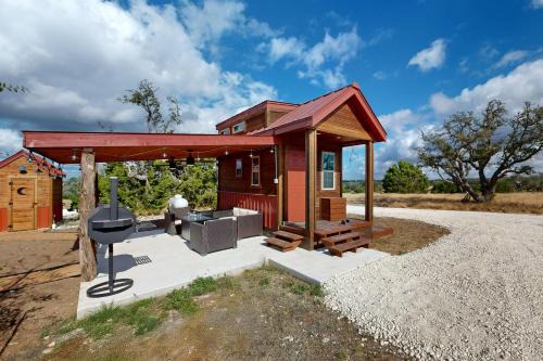 Harper Hotel | Red Cabin on the Ranch