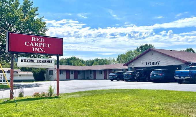Pulaski Hotel | Family-Friendly Retreat at Red Carpet Inn Pulaski