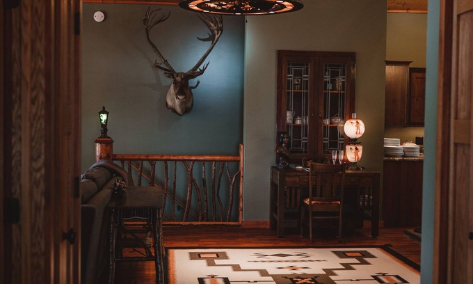 Tomahawk House | Experience Lake Mohawksin on a Private Peninsula Escape