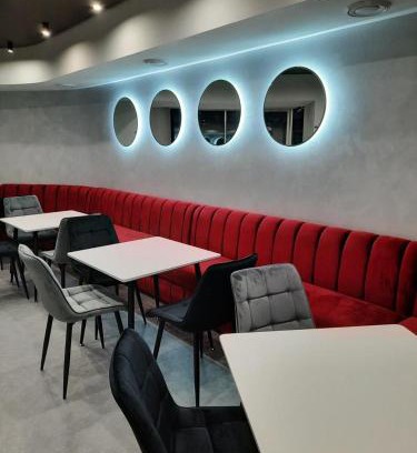 Kamenets-Podol'skiy Hotel | Budget-Friendly Red Cube Hotel with Breakfast & Child Care