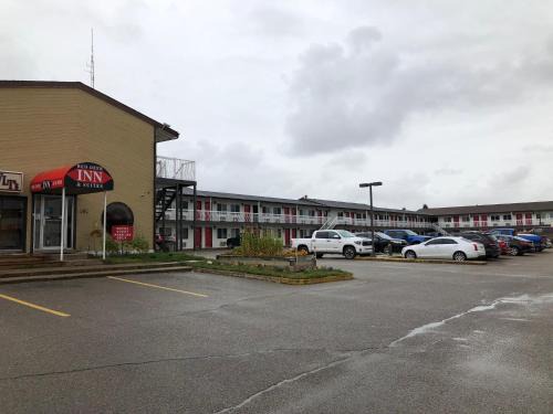 Red Deer Hotel | Comfortable Stay at Red Deer Inn & Suites with Breakfast