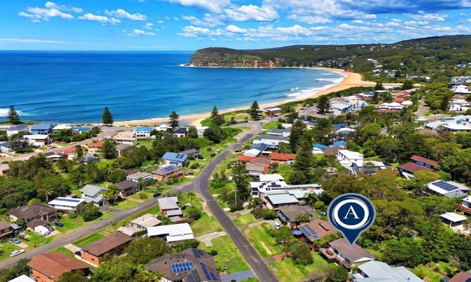 Central Coast House | RED DOOR | Pet friendly | Accom Holidays