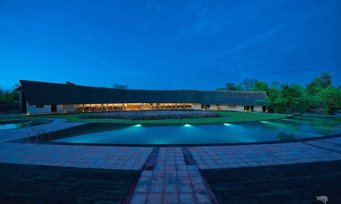 Chandrapur Hotel | Top Rated Red Earth Tadoba: Family-Friendly with Pool
