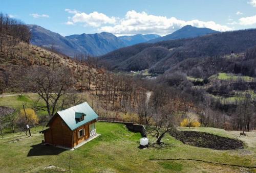Andrijevica Ski Chalet | Red Forest house