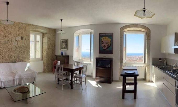 Cuglieri Apartment | Pet-Friendly Getaway with Breakfast and Child Amenities