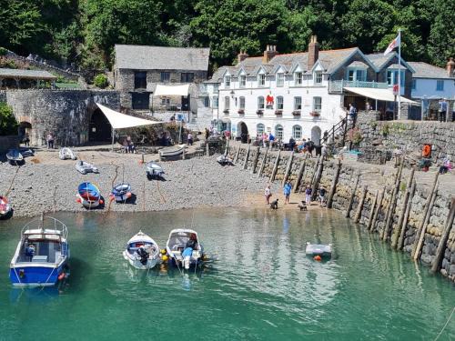 Clovelly Hotel | Oceanfront Red Lion Hotel: Top-Rated 4-Star Experience