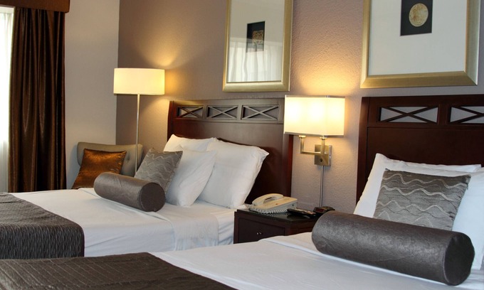 Saanich Hotel | Welcoming Red Lion Inn and Suites with Pool & Dining Options