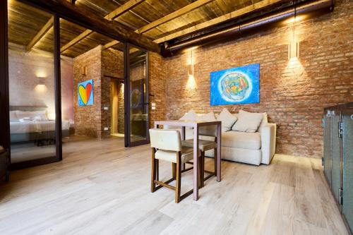 Porta Romana Apartment | Red Moon-Emme Loft