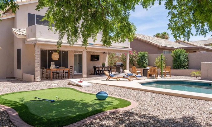 East Mesa House | Red Mountain Views by Rebl|Pool|Shuffleboard