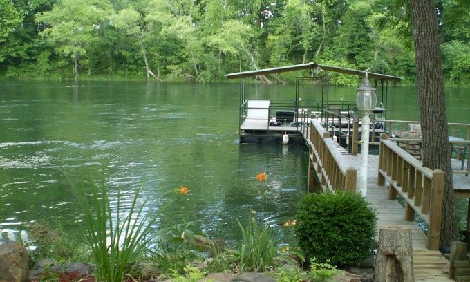 Wilburn House | Incredible Stay at Red River Run - Family & Pet Friendly
