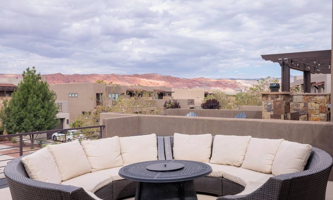 St. George Villa | Experience Red Rock Getaway at The Ledges Golf Club