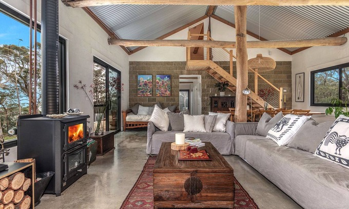 Browns Mountain House | Red Rocks Mountain Retreat: Family-Friendly in Kangaroo Valley