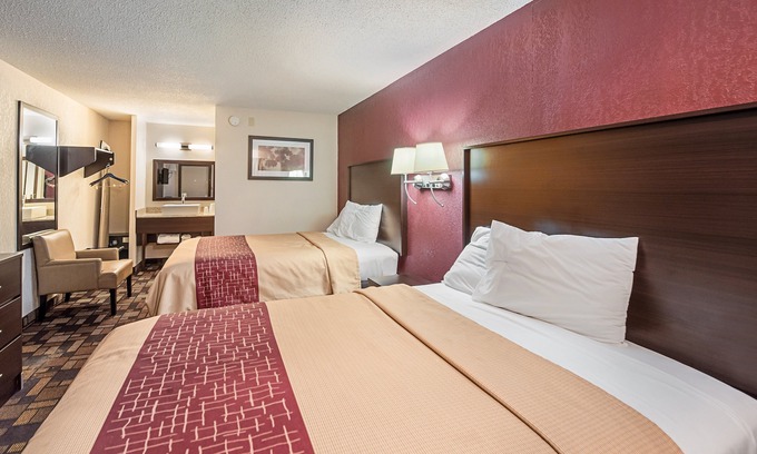 Anderson Hotel | Explore Red Roof Inn Anderson, IN: Family-Friendly Comfort