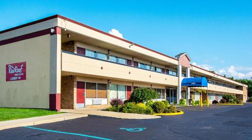 Battle Creek Hotel | Pet-Friendly Suites at Red Roof Inn Battle Creek