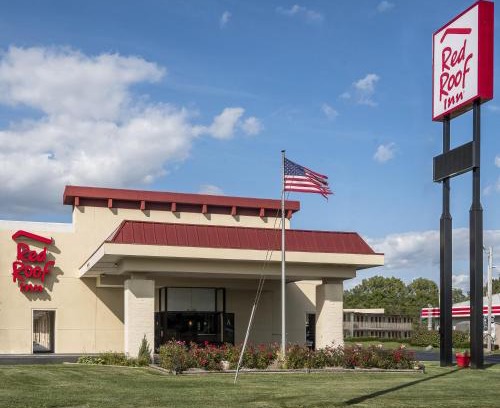 Bloomington Hotel | Convenient Stays at Red Roof Inn Bloomington - Family Friendly