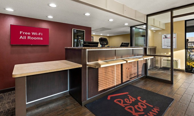 Independence Hotel | Guest Rated Red Roof Inn Cleveland - Independence Awaits