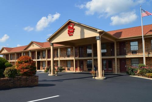Cookeville Hotel | Comfortable Stay at Red Roof Inn Cookeville - Pet Friendly