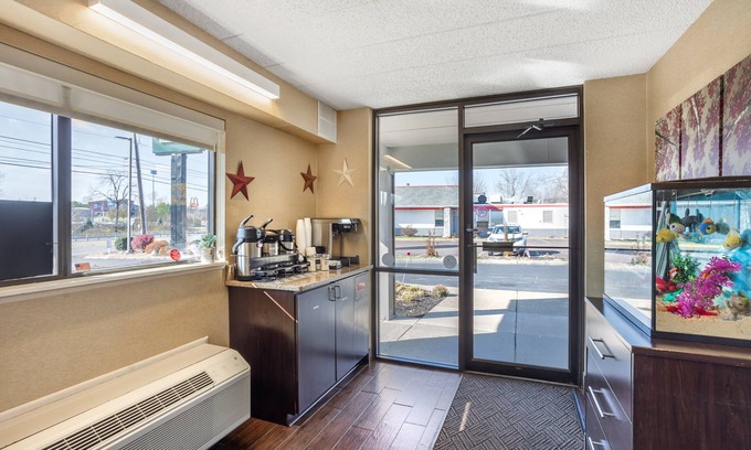 Danville Hotel | Pet-Friendly Retreat at Red Roof Inn Danville, PA