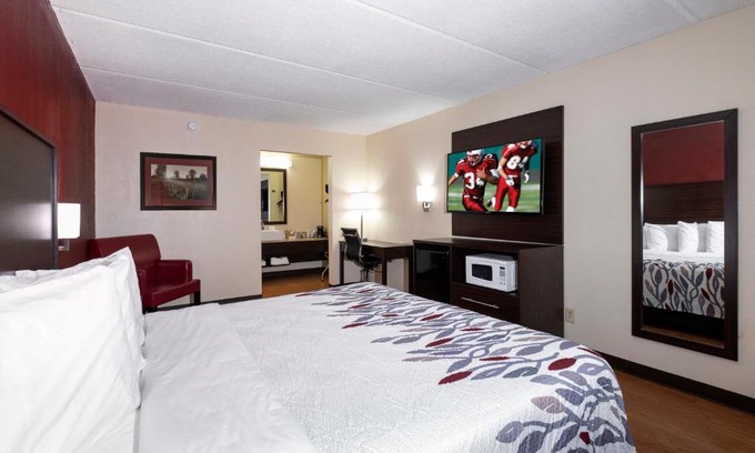 Kenly Hotel | Pet-Friendly Hotel Near I-95: Red Roof Inn Kenly