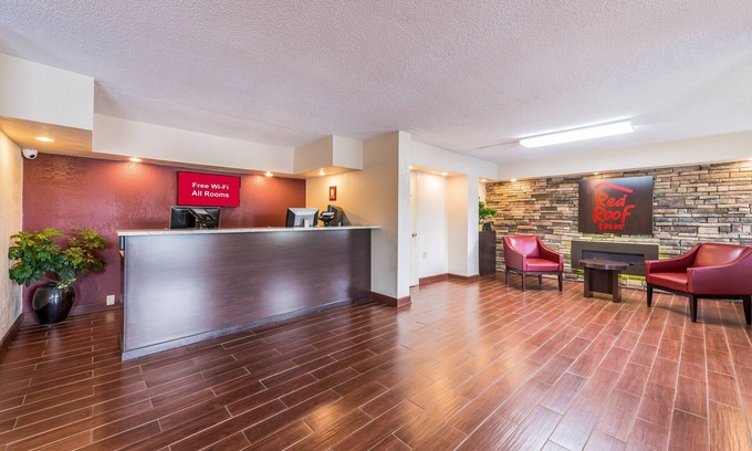 Marion Hotel | Convenient Stay at Red Roof Inn Marion with Breakfast & More