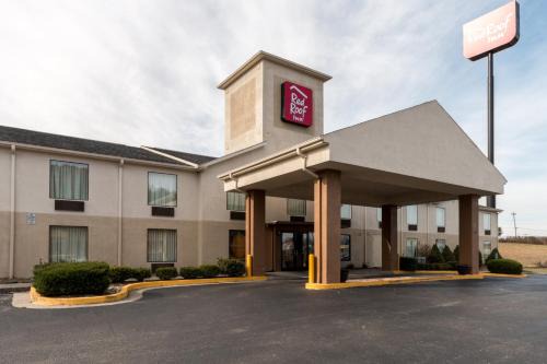 Morehead Hotel | Budget-Friendly Red Roof Inn Morehead: Pet Friendly Stay