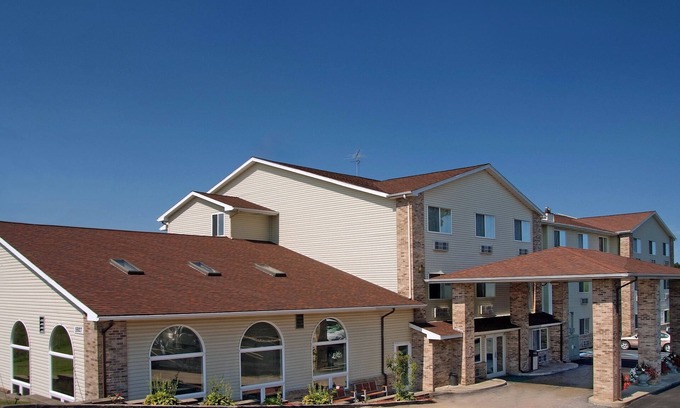 Osage Beach Hotel | Relax at Red Roof Inn Osage Beach - Lake of the Ozarks