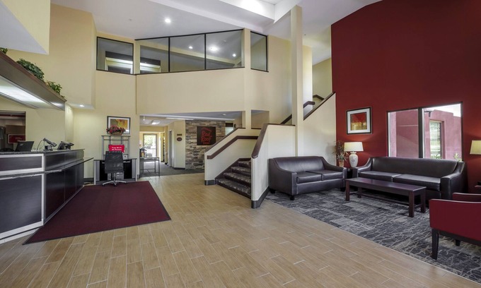 Northwest Pensacola Hotel | Pet-Friendly Retreat at Red Roof Inn Pensacola Fairgrounds