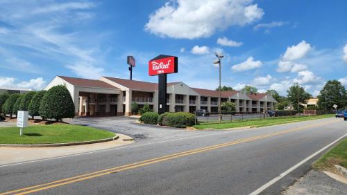 Perry Hotel | Comfortable Stay at Red Roof Inn Perry - Pet-Friendly Rooms
