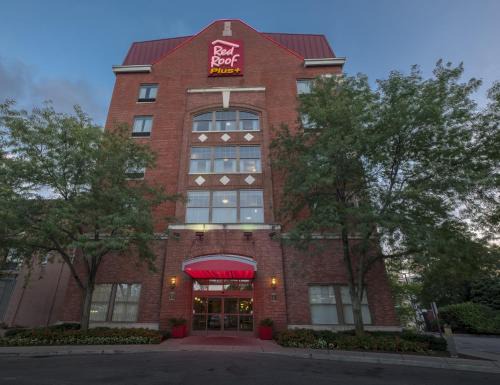 Downtown Columbus Hotel | Pet-Friendly Red Roof Inn PLUS+ Near Columbus Convention Center