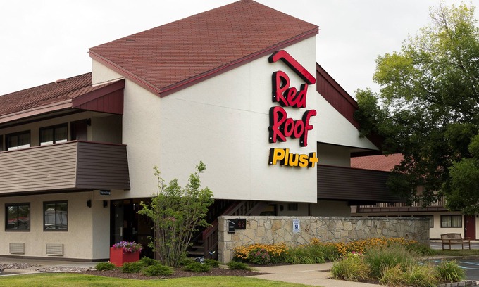 South Hills Hotel | Comfortable Stay at Red Roof Inn PLUS+ Pittsburgh South
