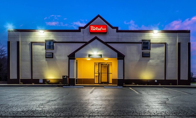 Scottsburg Hotel | Budget-Friendly Stay at Red Roof Inn Scottsburg with Breakfast