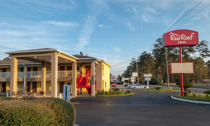 Valdosta Hotel | Budget-Friendly Stay at Red Roof Inn Valdosta - University