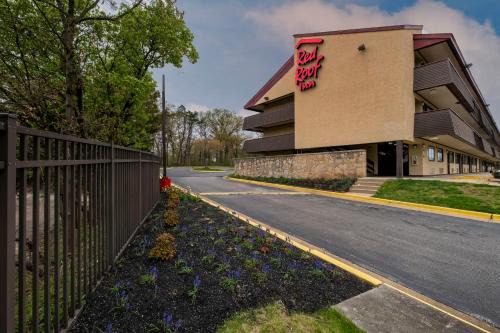 Lanham Hotel | Convenient Stay at Red Roof Inn Washington DC-Lanham