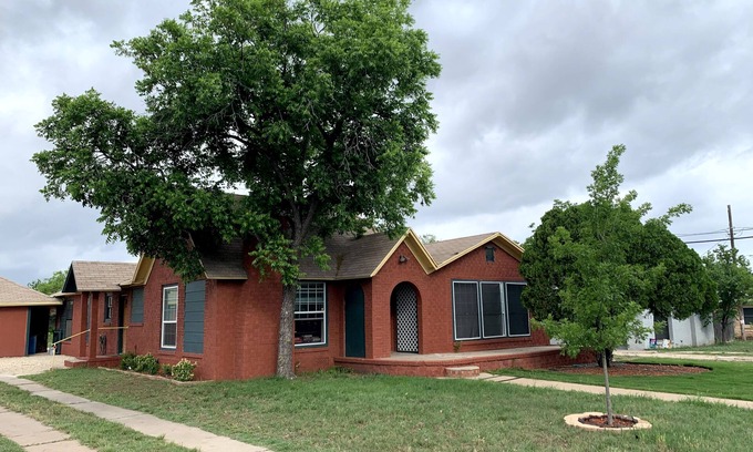 San Angelo House | Explore Red Rooster House: King & Queen Bedrooms, Lake Views