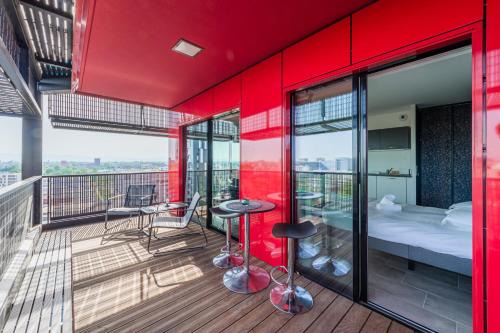 Neudorf Ouest Apartment | Red Sky Studio with Terrace - Family Friendly & Accessible