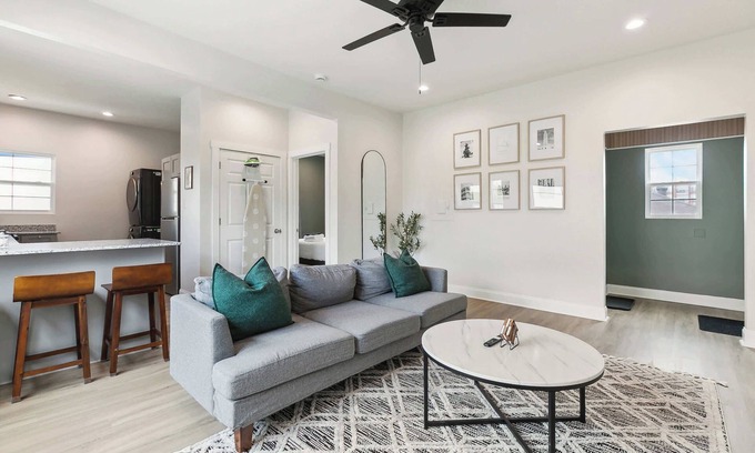 Historic Downtown Baton Rouge Apartment | Red Stick Proud - 1BR Apartment, 2nd Floor
