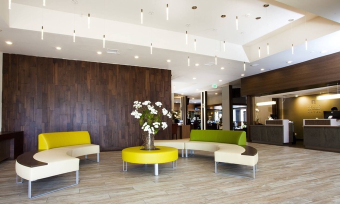 Harbor Gateway South Hotel | Welcoming Redac Gateway Hotel with Spa and Breakfast