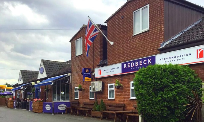 Wakefield Hotel | Comfortable Redbeck Motel with Breakfast & Accessibility