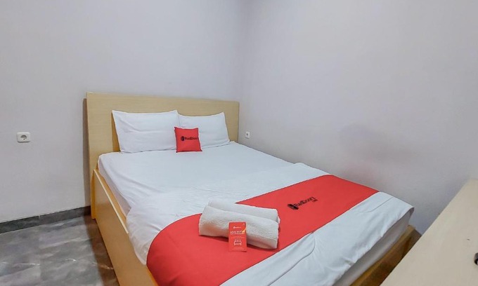 Tarakan Hotel | Budget-Friendly Reddoorz at Cempaka Guesthouse Tarakan