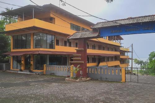 Cikakak Hotel | Discover the Kumala Beach Hotel: Family-Friendly Retreat