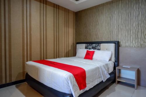 Palu Hotel | Comfortable Stay at RedDoorz Jalan Emmy Saelan Palu