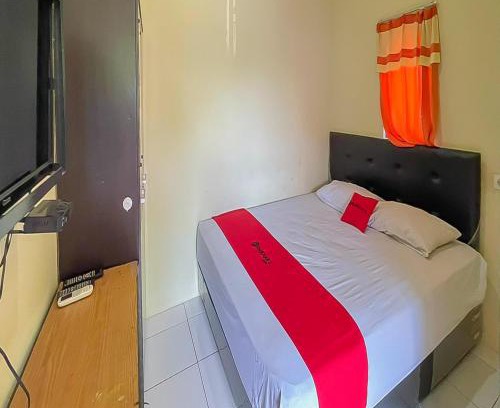 North Cirebon Hotel | RedDoorz at Wahidin Street Cirebon