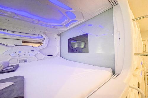Gambir Hotel | Cozy Shakti Capsule Hotel Jakarta with Breakfast Included