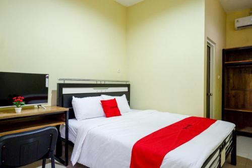 Cilacap Hotel | Family-Friendly Stay at RedDoorz @ Jalan Bali Cilacap