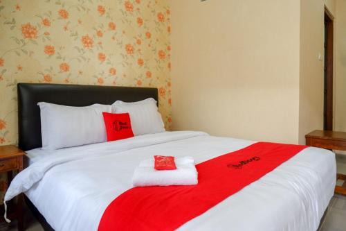 Semarang Hotel | Family-Friendly Stay at RedDoorz @ Jalan Majapahit Semarang