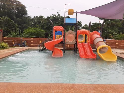 Sanchez-Mira Hotel | Family-Friendly RedDoorz @ Lazarian Hotel in Cagayan Valley