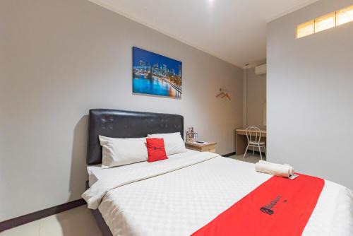 Bogor Timur House | Budget-Friendly Stay at RedDoorz Near Botani Square Mall
