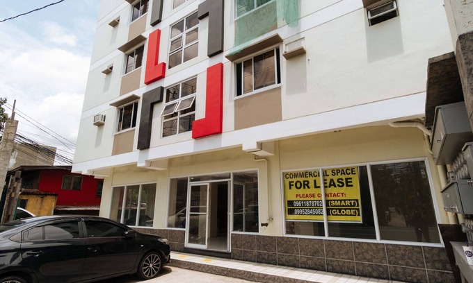 Cainta House | Cozy RedDoorz near C5 Kalayaan Avenue, Makati with Breakfast