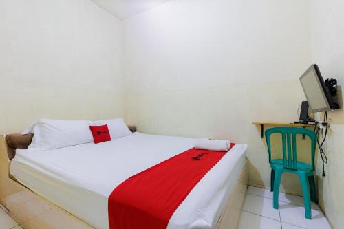 Tanjung Duren Utara Hotel | Budget-Friendly Stay at OYO 160 Lontar Residence
