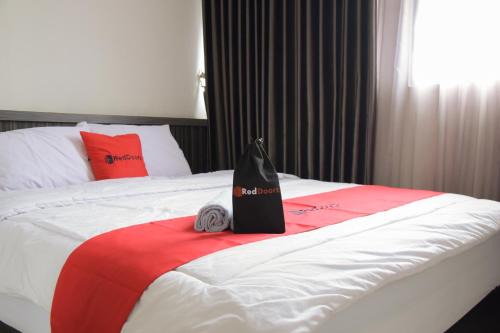Purwokerto House | Budget-Friendly Retreat: RedDoorz Near GOR Satria Purwokerto